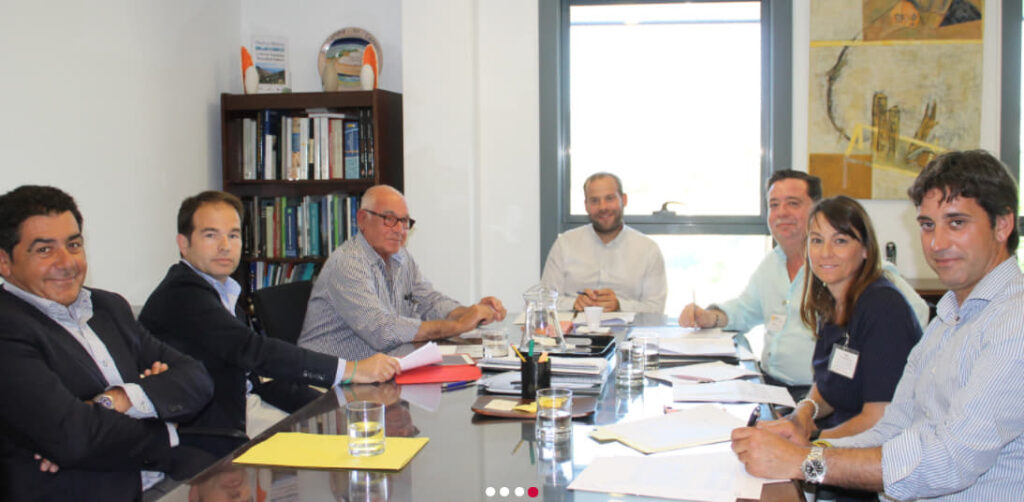 El Govern garantiza la gestión pública de los campos de boyas