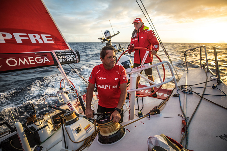 El MAPFRE, a las puertas de los Alisios con la flota en un puño