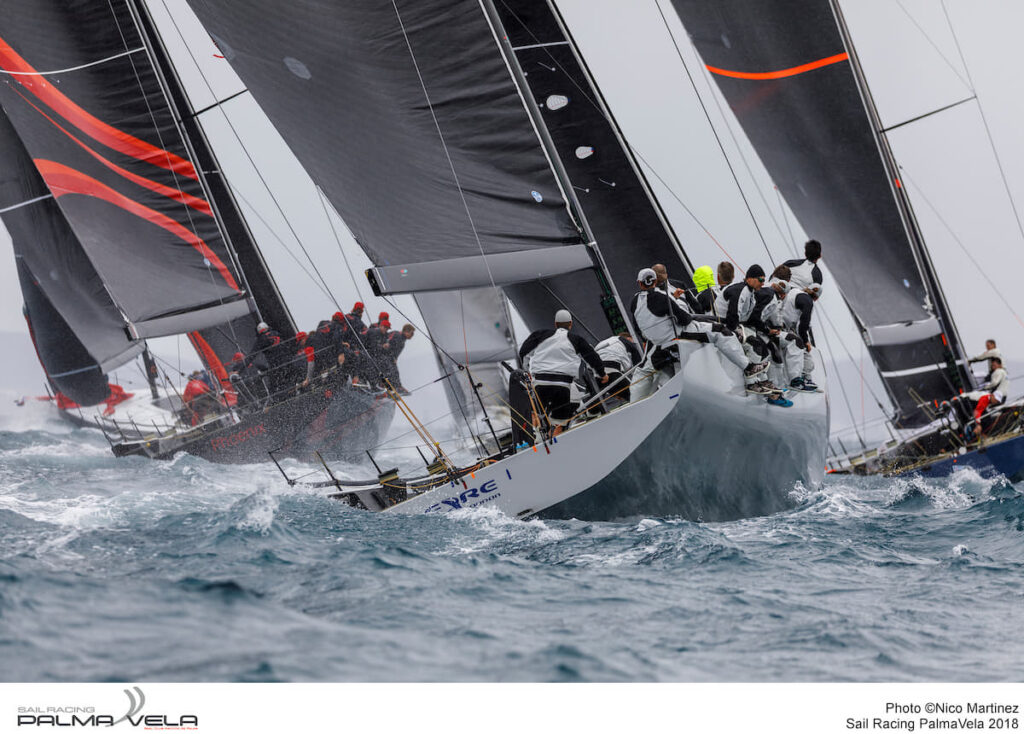 Sesión de lluvia y regatas en Palmavela