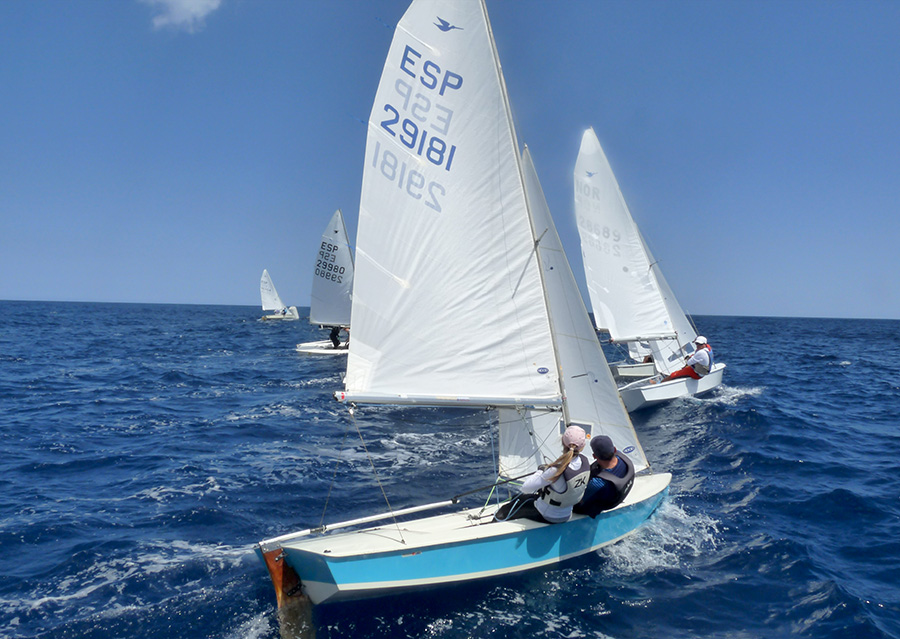 Damián Borrás se impone en el campeonato de Menorca de Snipe