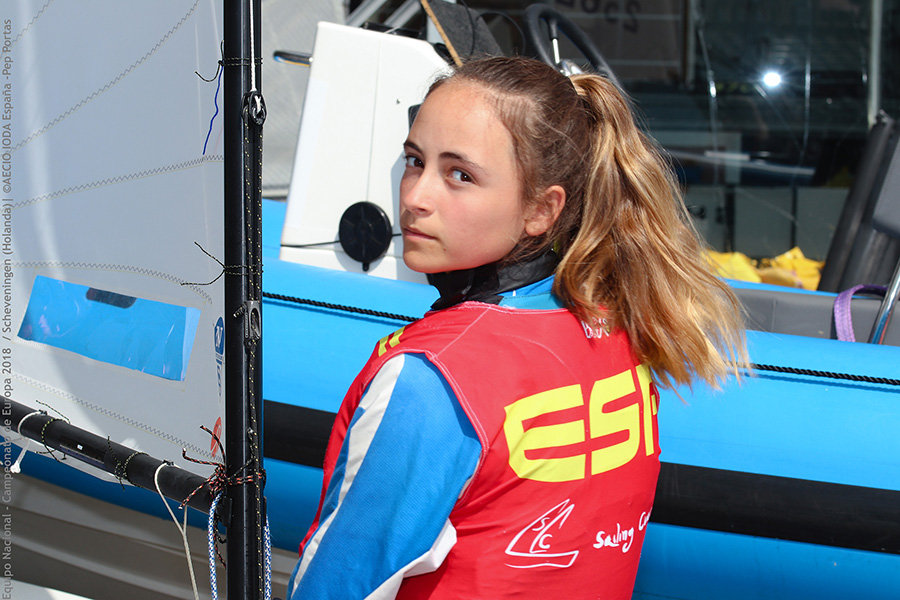 Neus Ballester se prepara para el Campeonato de Europa de Optimist