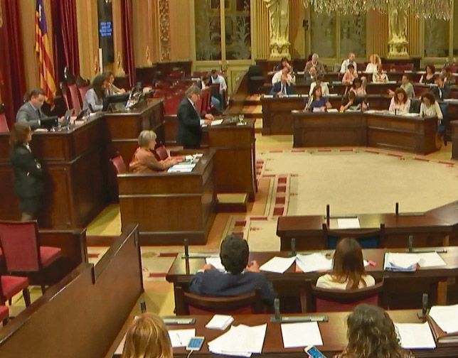 Vergüenza en el Parlament balear