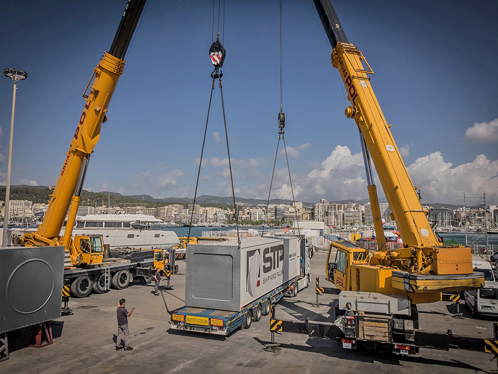 Comienza el montaje del nuevo travelift en STP Shipyard Palma