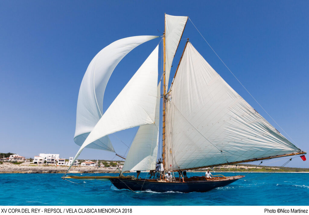 Brillante regata inaugural de la XV Copa del Rey Repsol