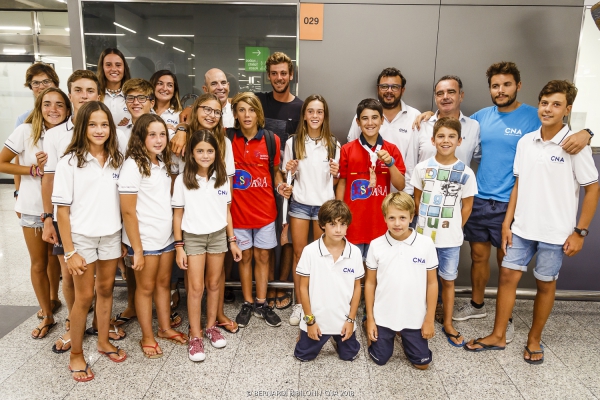 Cálido recibimiento en Mallorca a la campeona del mundo de Optimist