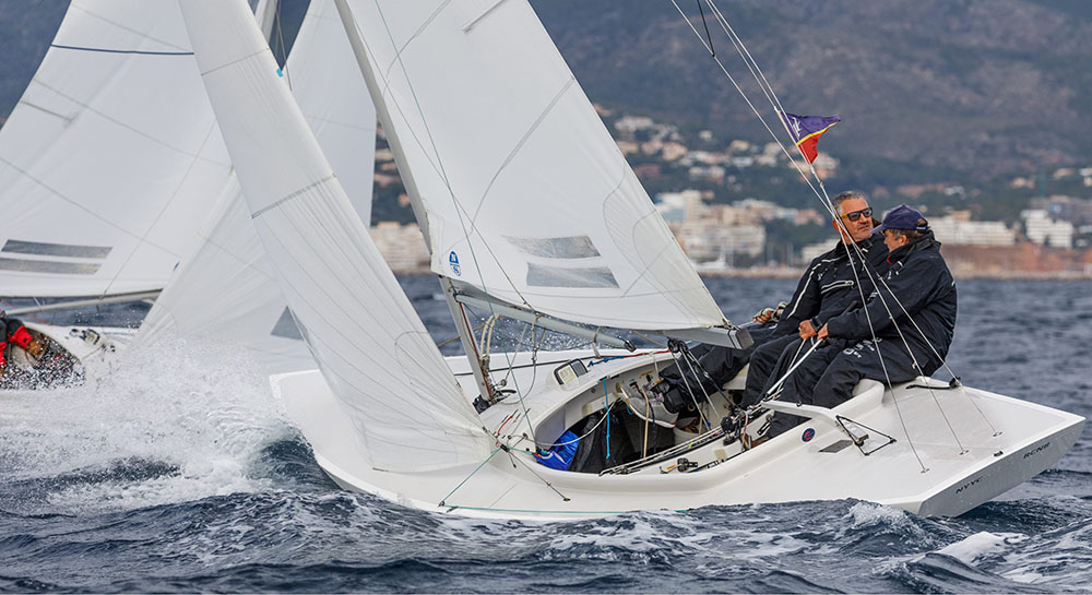 Bunker Prince vence en la tercera regata de la Dragon Winter Series