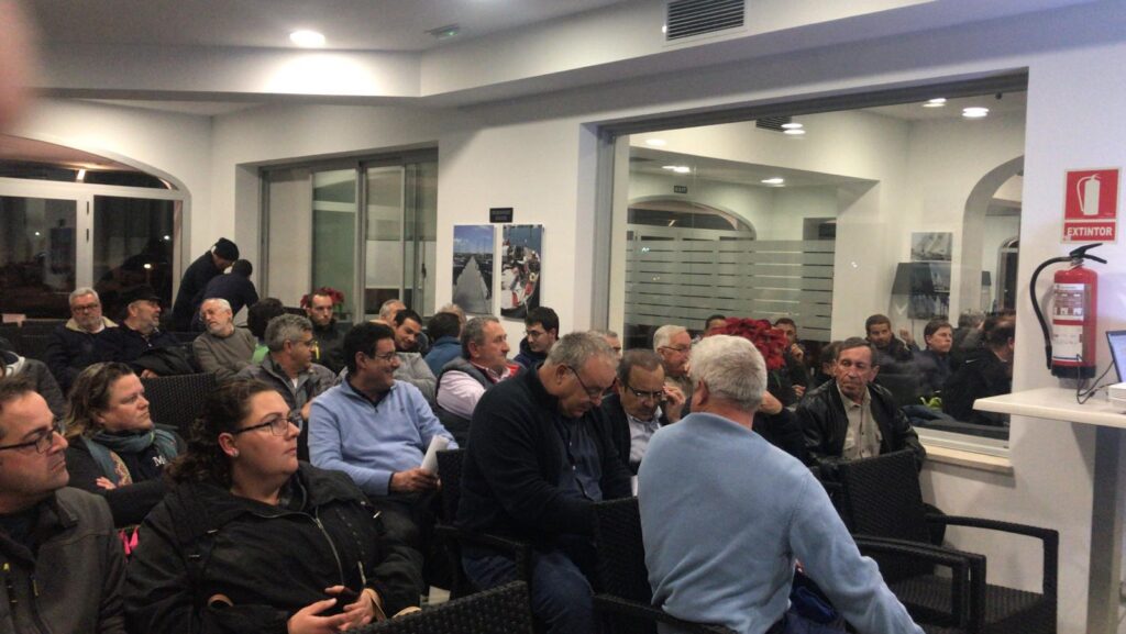 Los pescadores recreativos se alzan contra el conseller Vidal por ignorarles en la ampliación de Cabrera