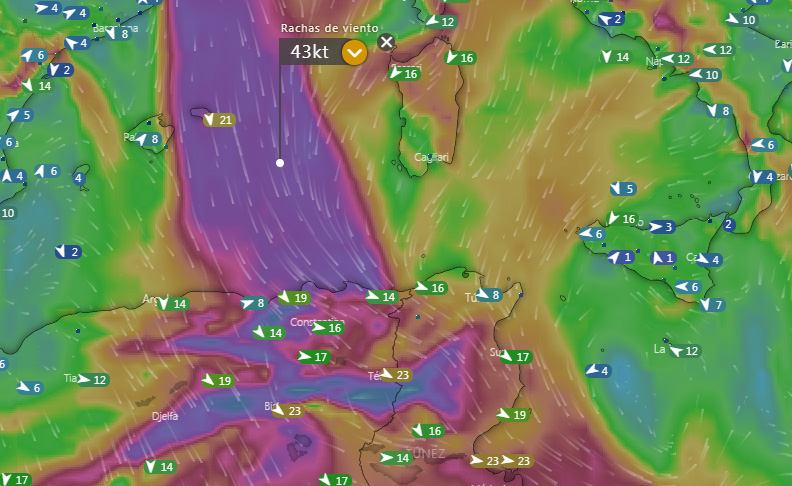 La tripulación del Dream Land dice que está en Palermo y que regresará cuando amaine el temporal