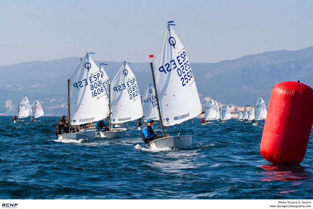 Mucha regata para tan poco viento