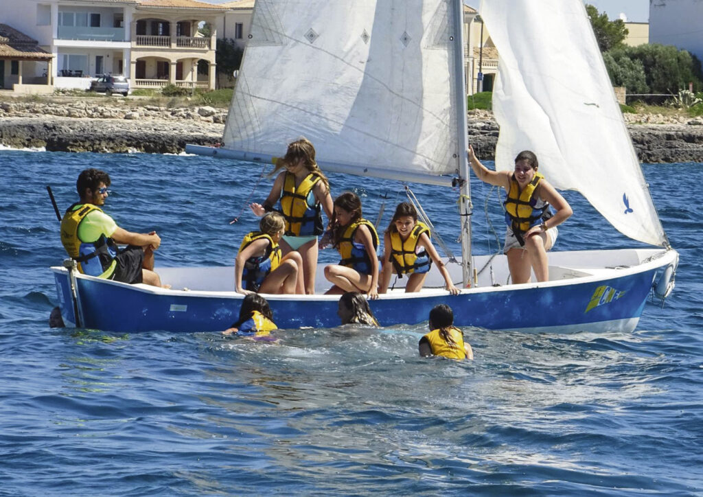 El Club Nàutic Estanyol abre en junio las puertas de su «campus a la mar»