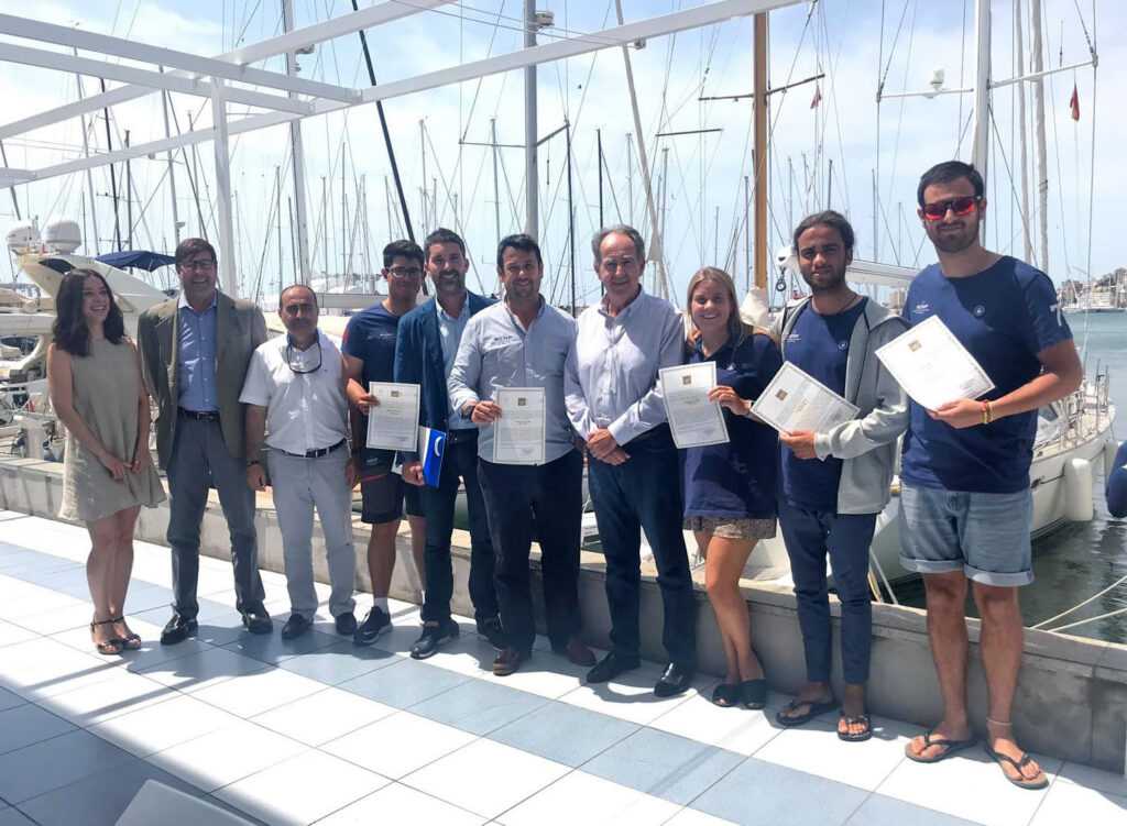 Entrenadores de vela y maestros en valores