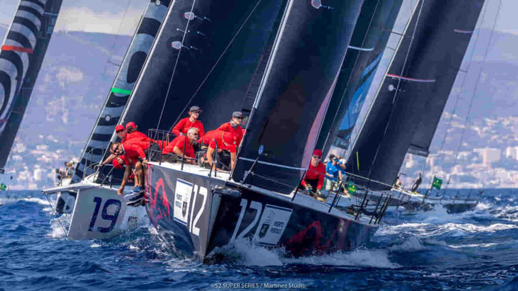 El Phoenix 12 lidera en el estreno del Rolex TP52 World Championship Puerto Portals