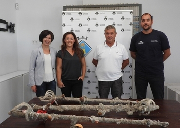 Encontrados 11 sables del siglo XIX en aguas de Formentera