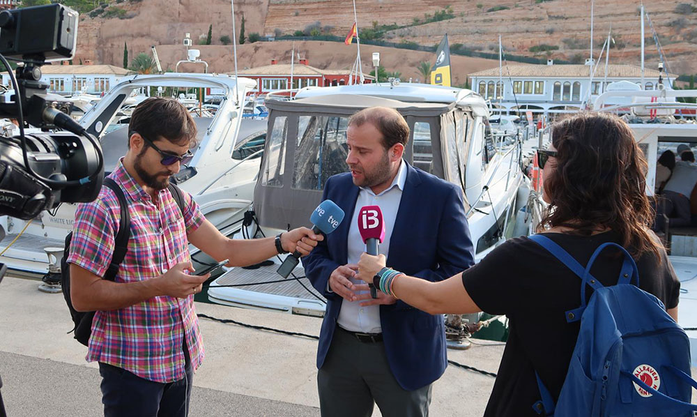 La cartografía completa de la posidonia costará 740.000 euros