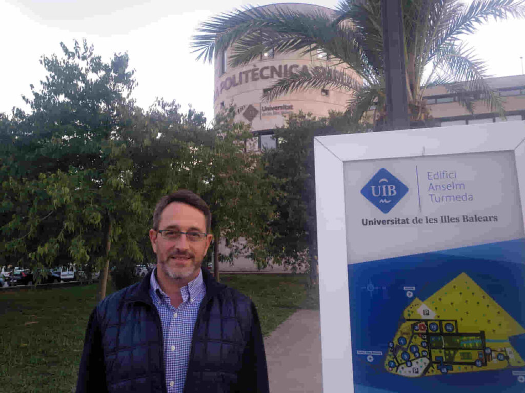 Velas que también son placas fotovoltaicas