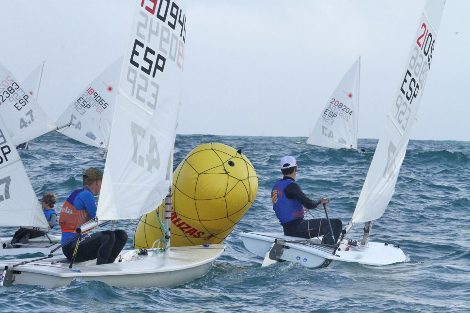 Los regatistas baleares brillan en el Campeonato de España de Laser 4.7