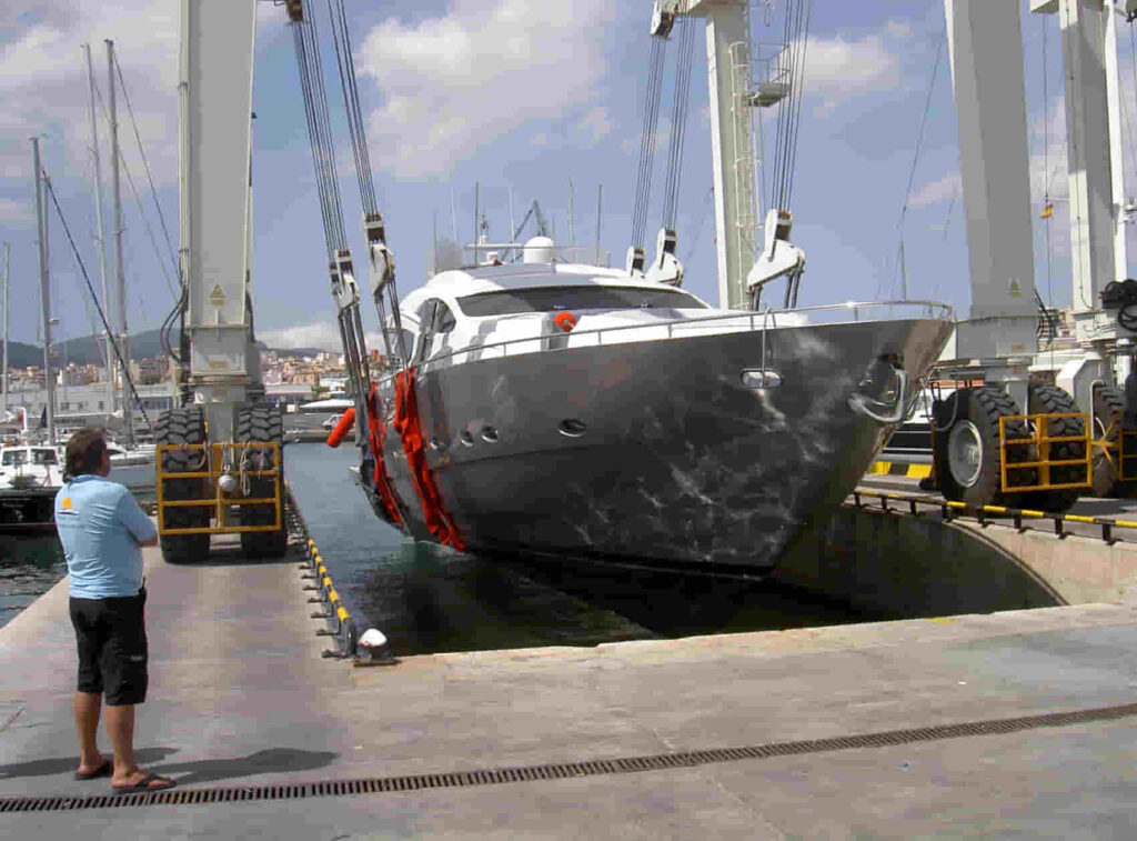 La tasa de actividad y el sector náutico