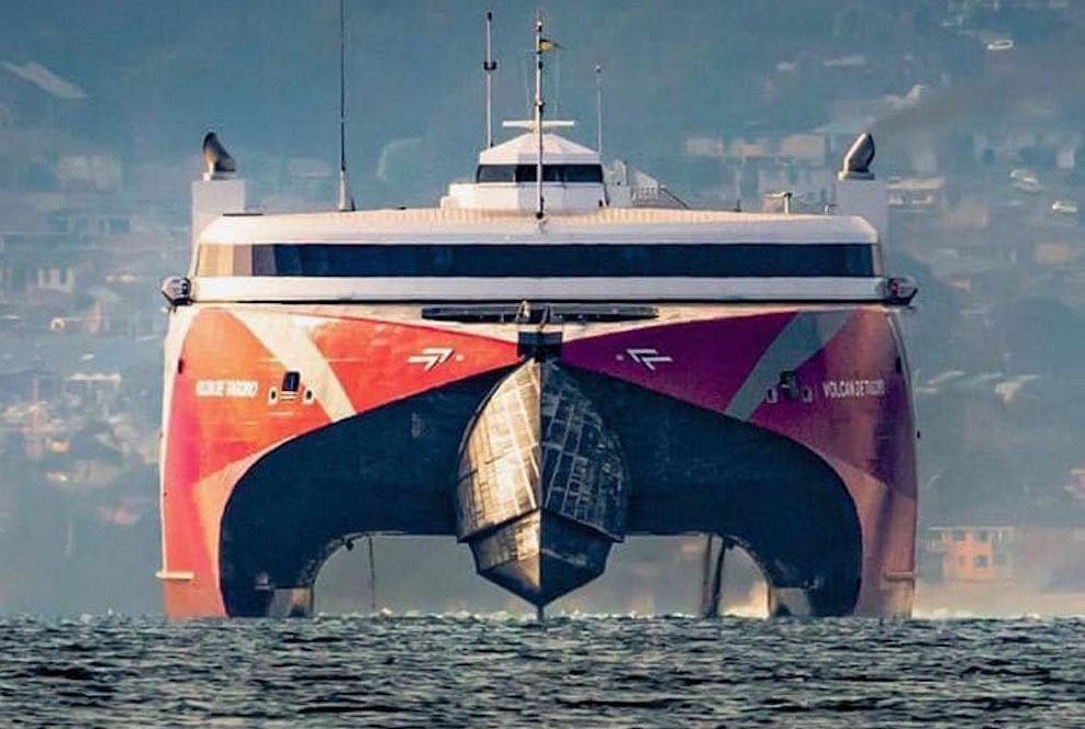 El «Volcán del Tagoro» recibe el premio al mejor fast ferry de 2019