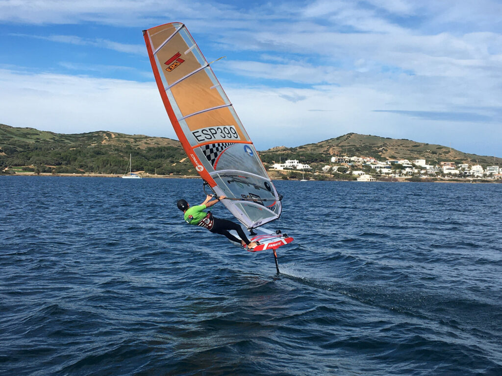 Las tablas con foils se estrenan en competición oficial en Baleares