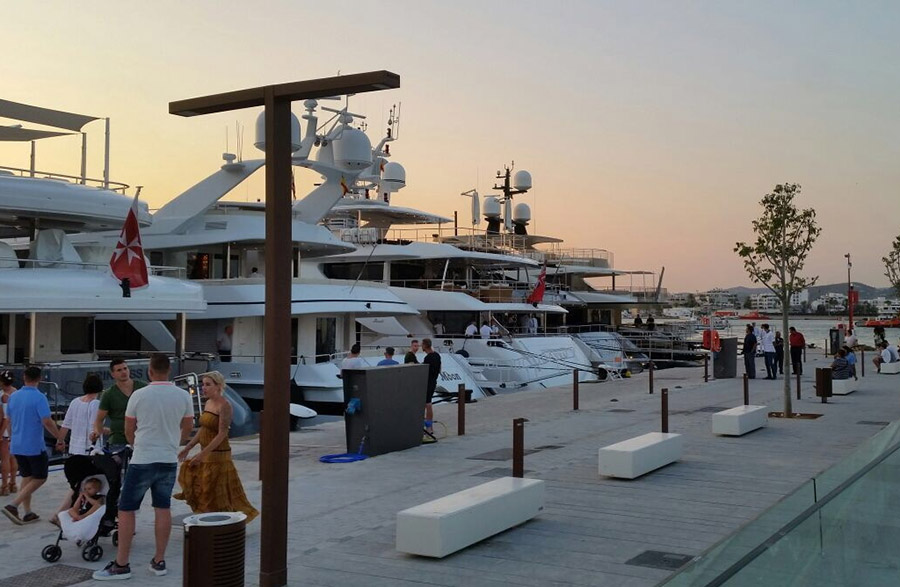 El Grupo IPM se queda con la marina para súperyates de Ibiza