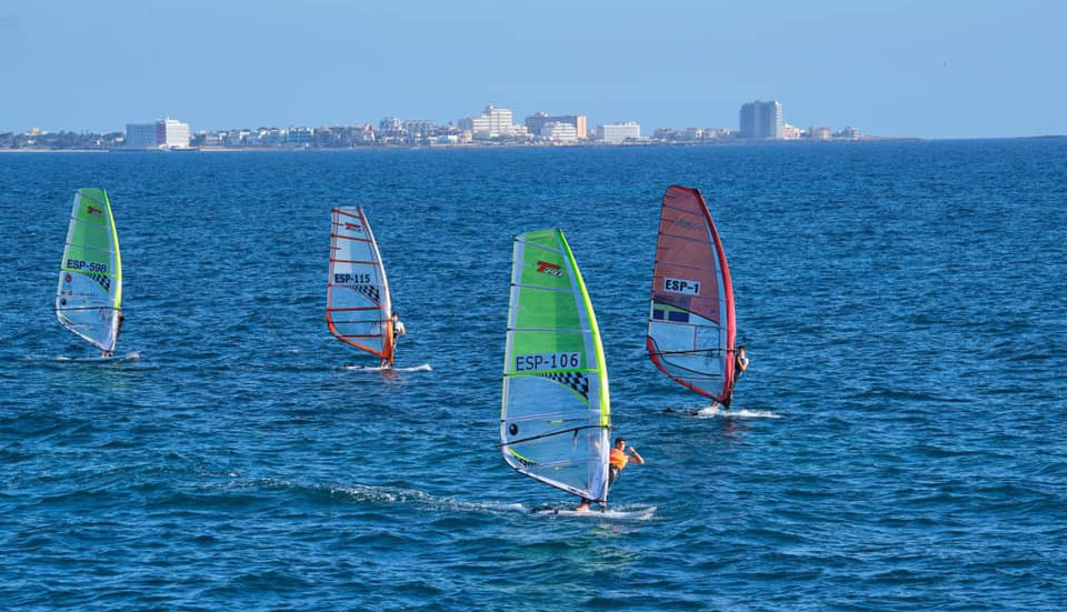 El Nacional de windsurf de Sa Ràpita se quedó en tierra
