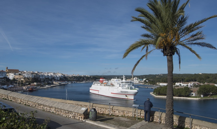 Las patronales piden descuentos en el transporte marítimo para incentivar el turismo