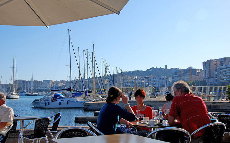 La APB suspende las tasas de ocupación y actividad a sus concesionarios