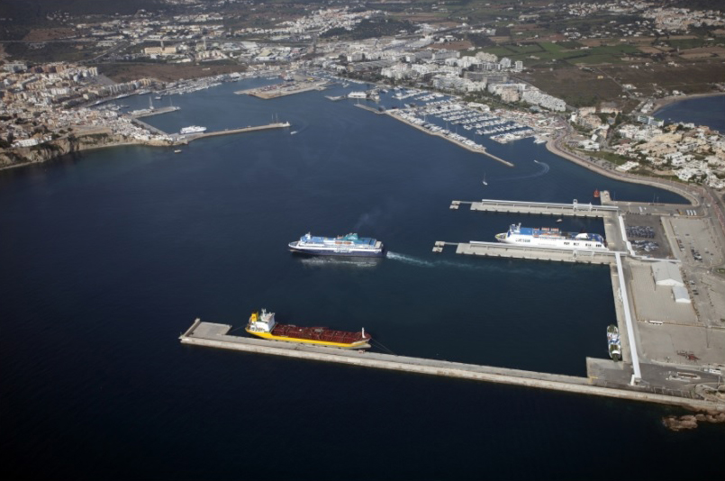 La APB restringe el tráfico rodado del puerto de Ibiza