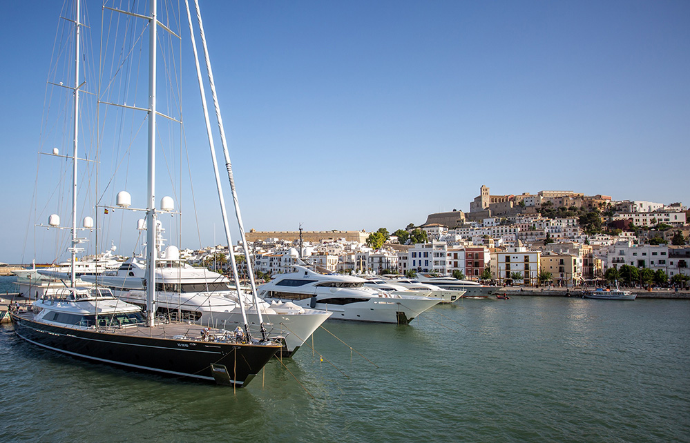 Marina Port Ibiza inicia la gestión de la Dársena de Poniente