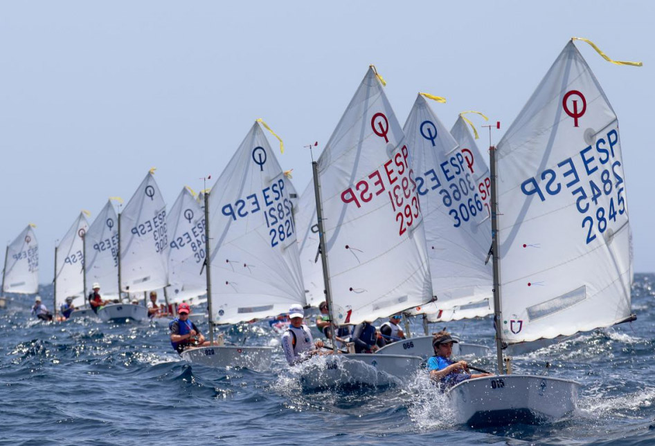 Marisa Alexandra Vicens lidera el Campeonato de España de Optimist