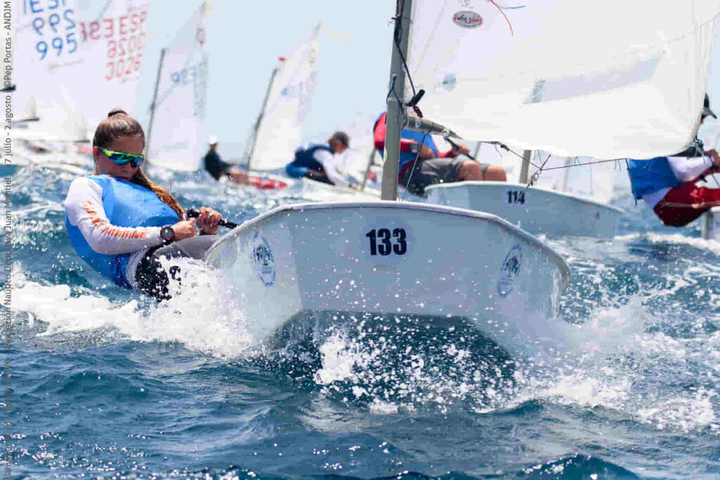 El canario Javier Ojeda y la balear Aina Garau se colocan líderes en Águilas