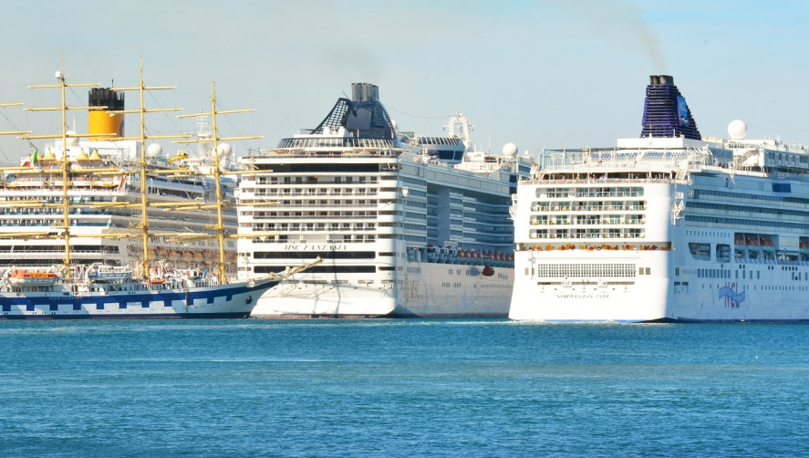 Los cruceros turísticos esquivan Baleares en su regreso