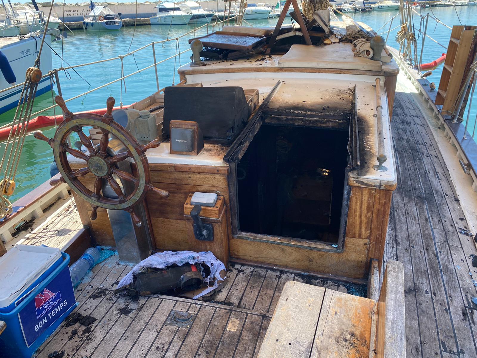 Incendio en el histórico velero Bon Temps (1926), construido en Mallorca