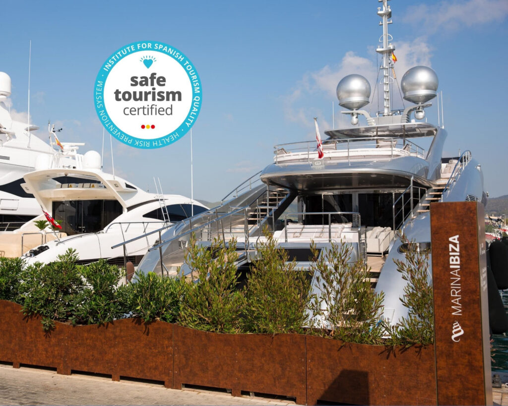 Marina Ibiza: 8 años de bandera azul