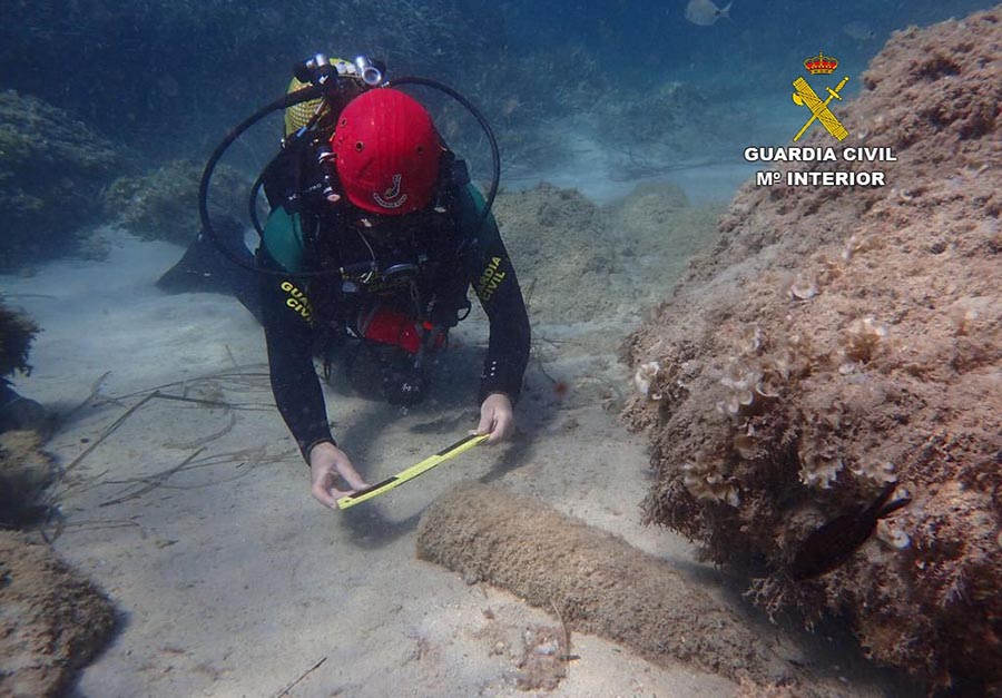 La Guardia Civil ha señalizado este año siete artefactos explosivos en aguas de Baleares