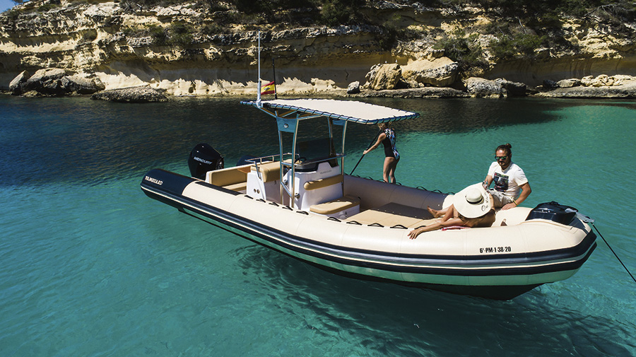 El sector reclama a Ports IB que deje amarrar barcos en leasing