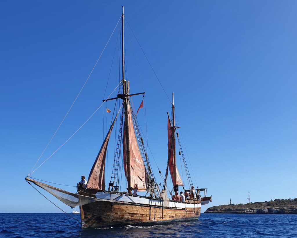 Un barco vikingo en Cabrera