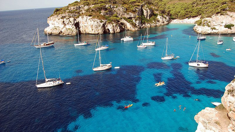 Un estudio del Govern fija en 22.000 el límite de fondeos en Baleares