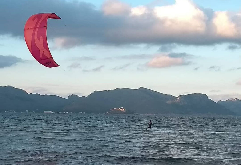 El RCN Port de Pollença apuesta por la clase Kiteboarding