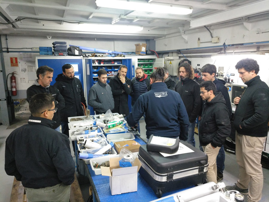 Todo a punto para el curso de mecánica naval de la UIB