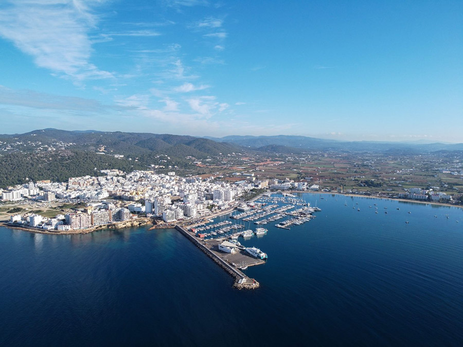 El Govern aplaza la vuelta de los ferrys a Sant Antoni