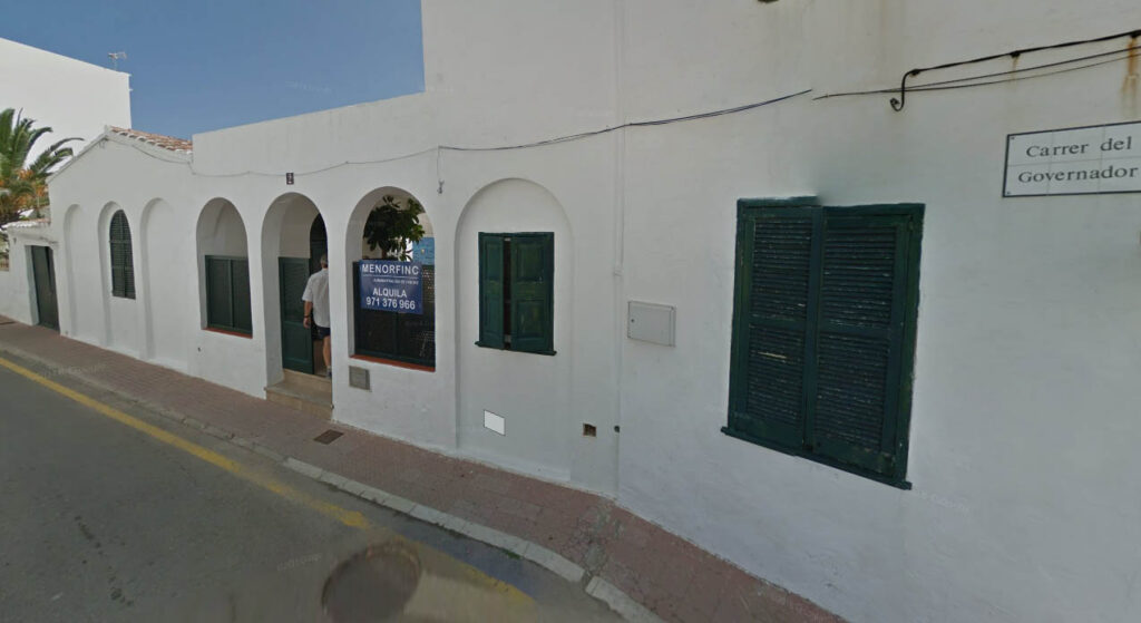 Ports IB saca a concurso un bar junto a sus oficinas en Fornells