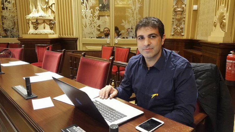 Gracias, diputado Ferrá, nos anima usted a seguir