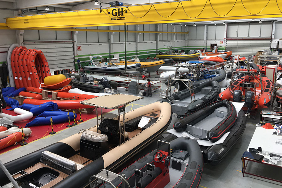 Cómo elegir el material para una embarcación neumática