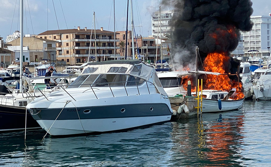 Un herido y 19 barcos afectados por un incendio en Can Picafort