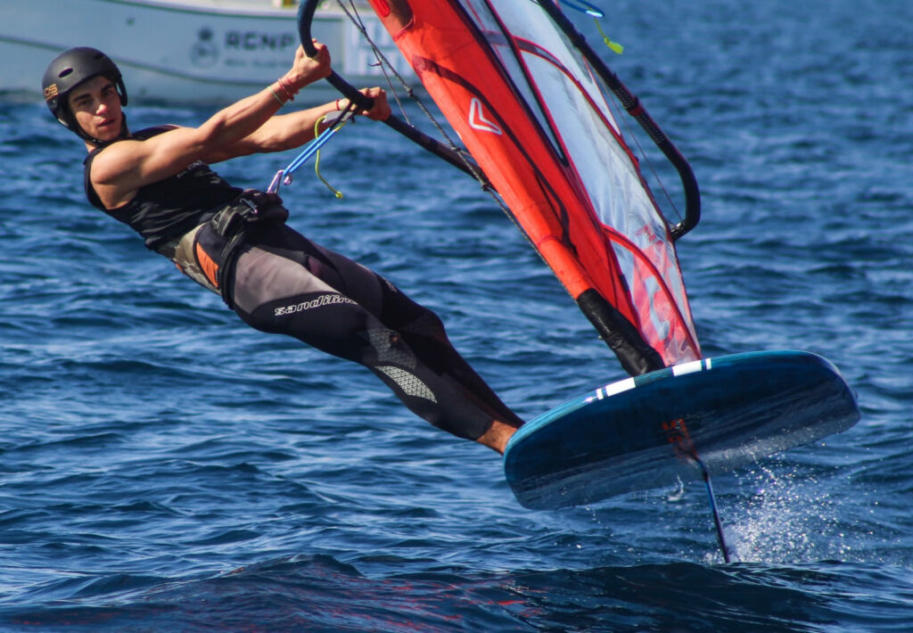Biel Lladó gana el Campeonato de Baleares de IQ Foil