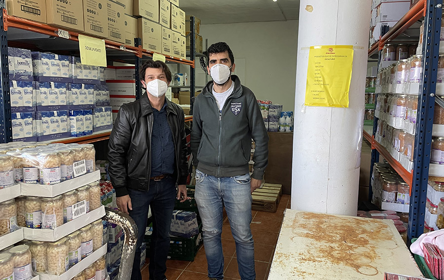 Es Nàutic dona veinte toneladas de alimentos a Cáritas