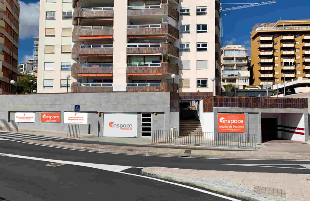 El centro de almacenaje especializado en el sector náutico renueva su imagen