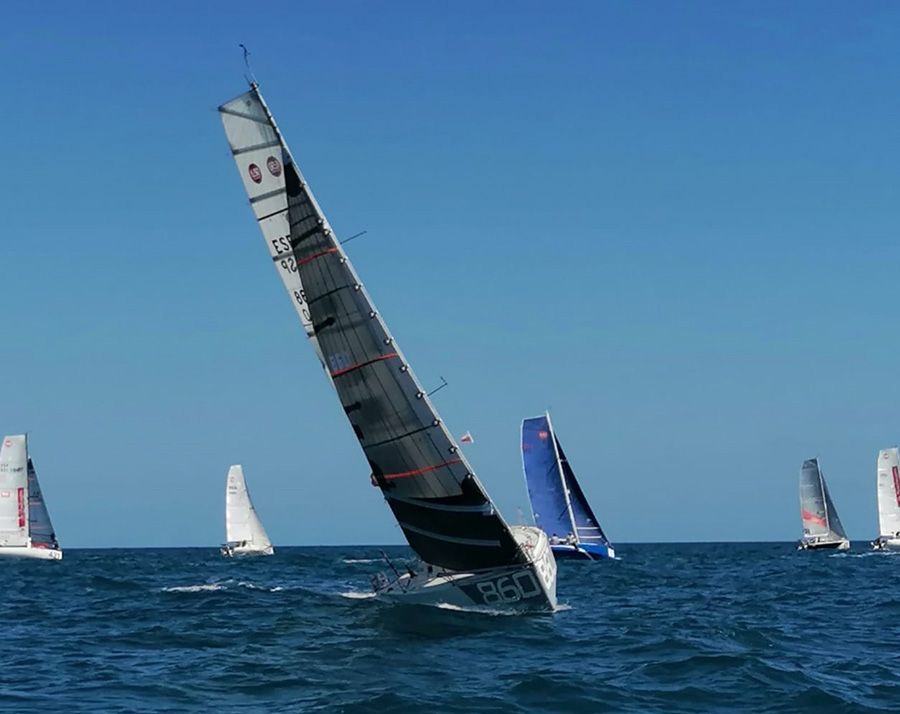 Linares y Moll se apuntan a la Regata Base Mini FNOB