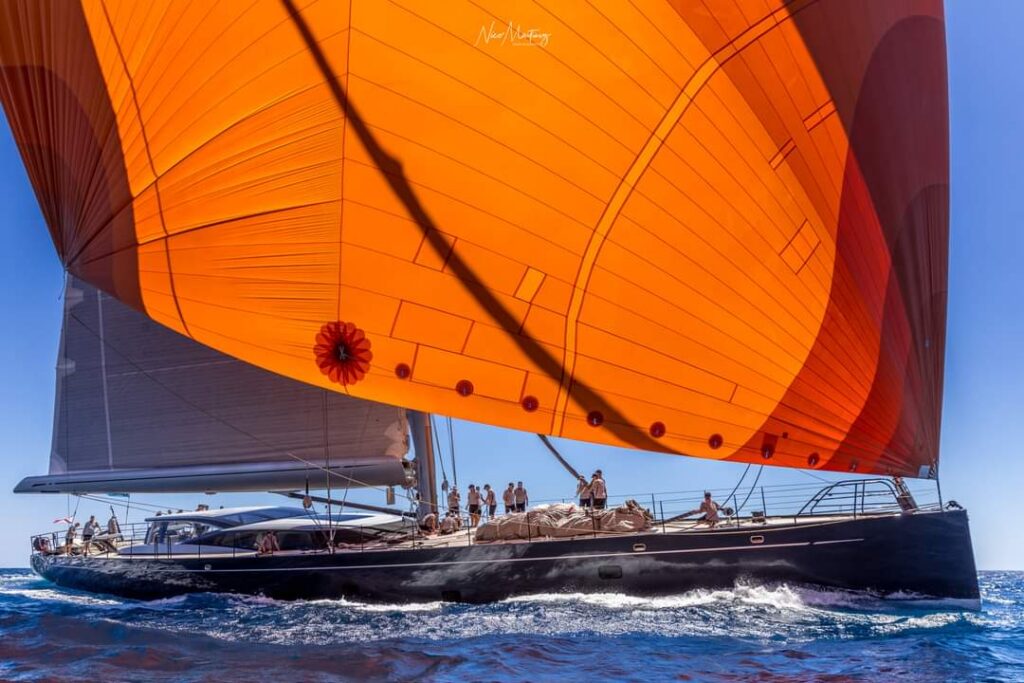 Ravenger gana la Super Yacht Cup por sorpresa